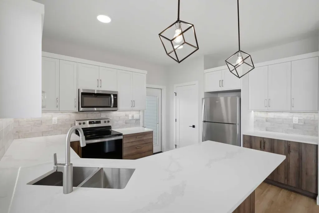 46 Tagish Avenue Red Deer AB T4P 0Y7