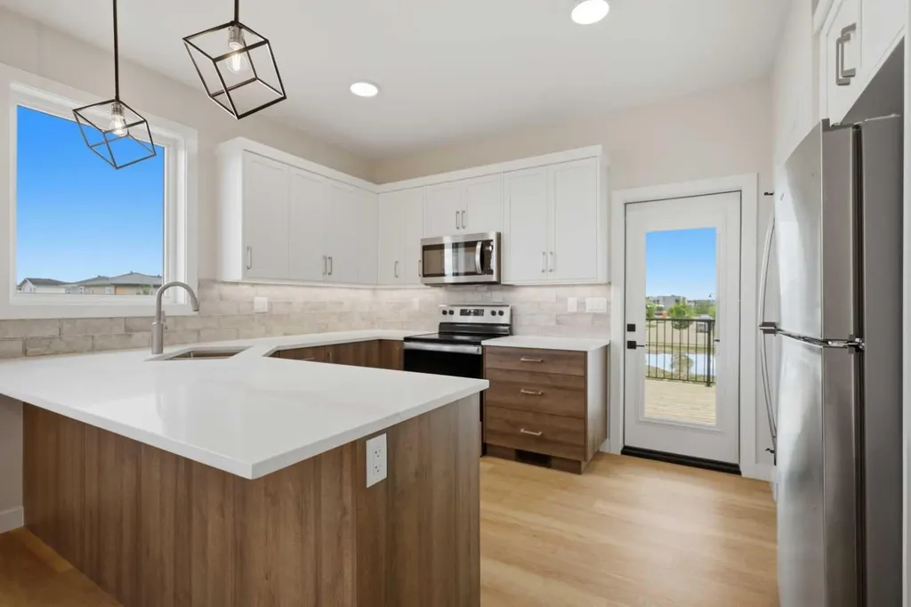 46 Tagish Avenue Red Deer AB T4P 0Y7