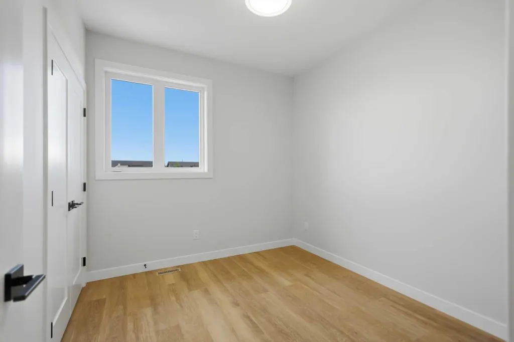 46 Tagish Avenue Red Deer AB T4P 0Y7