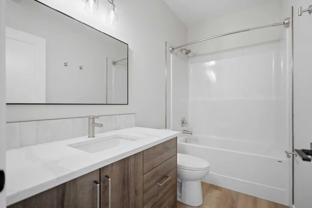 46 Tagish Avenue Red Deer AB T4P 0Y7