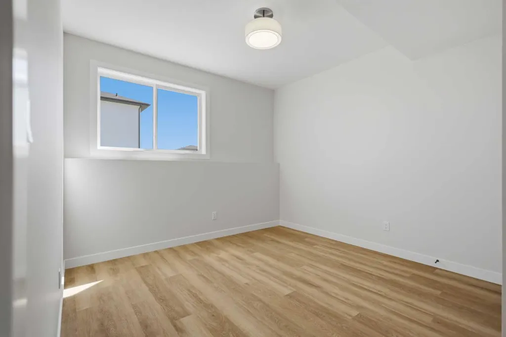 46 Tagish Avenue Red Deer AB T4P 0Y7