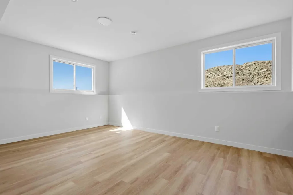 46 Tagish Avenue Red Deer AB T4P 0Y7