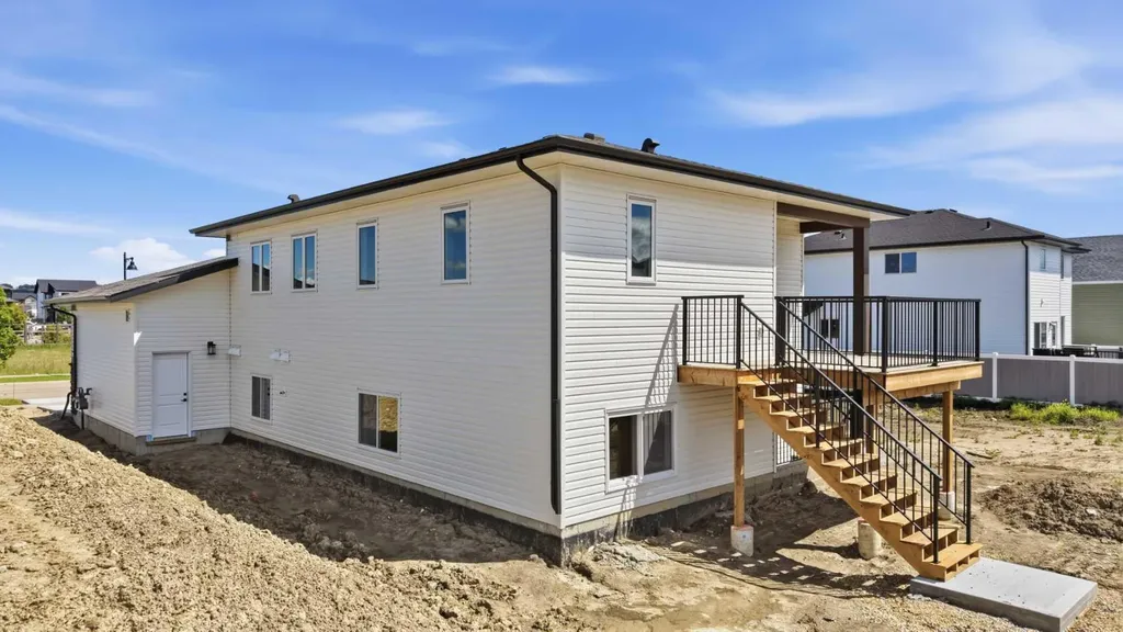 46 Tagish Avenue Red Deer AB T4P 0Y7