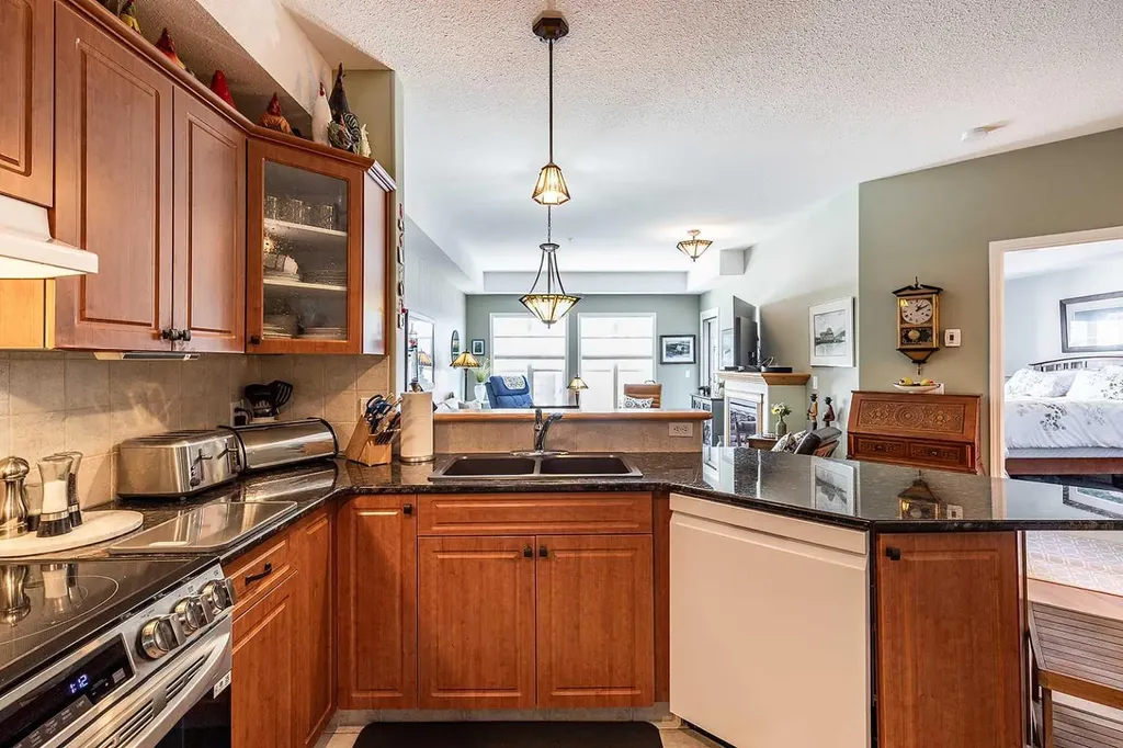 29 River Ridge Drive NW Medicine Hat AB T1A 8V3