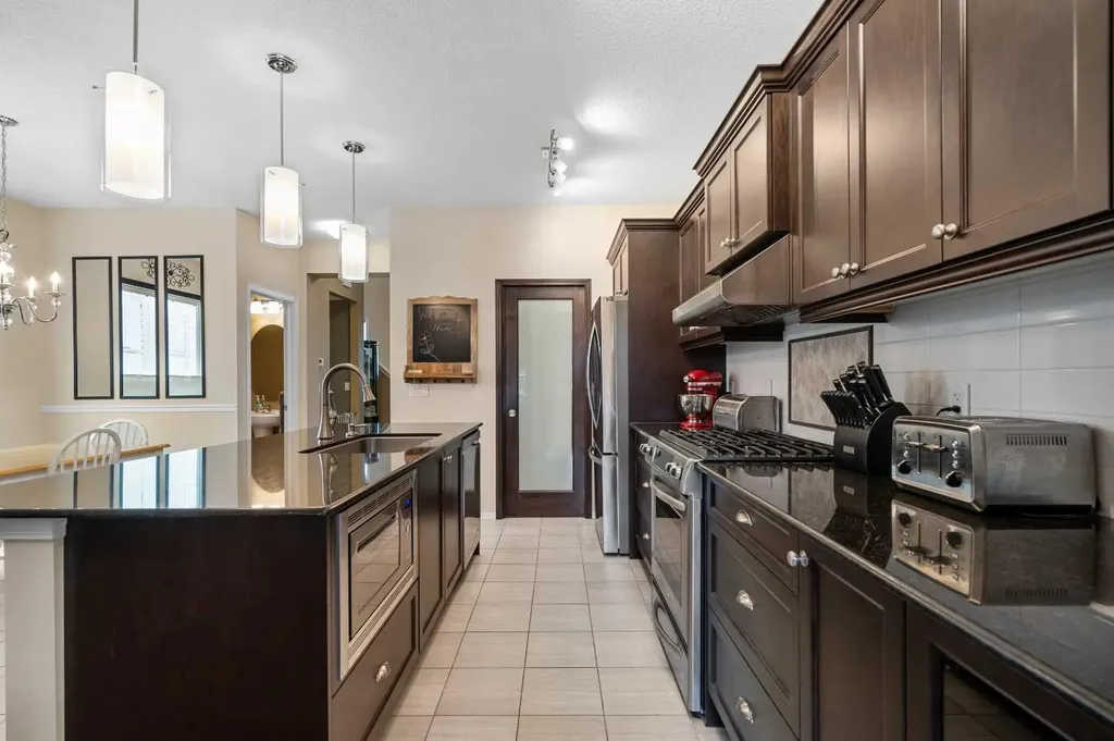 80 Legacy Crescent SE Calgary AB T2X 0W8