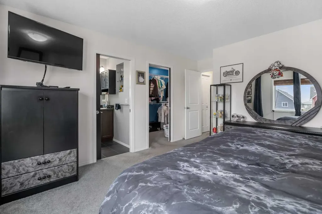 80 Legacy Crescent SE Calgary AB T2X 0W8