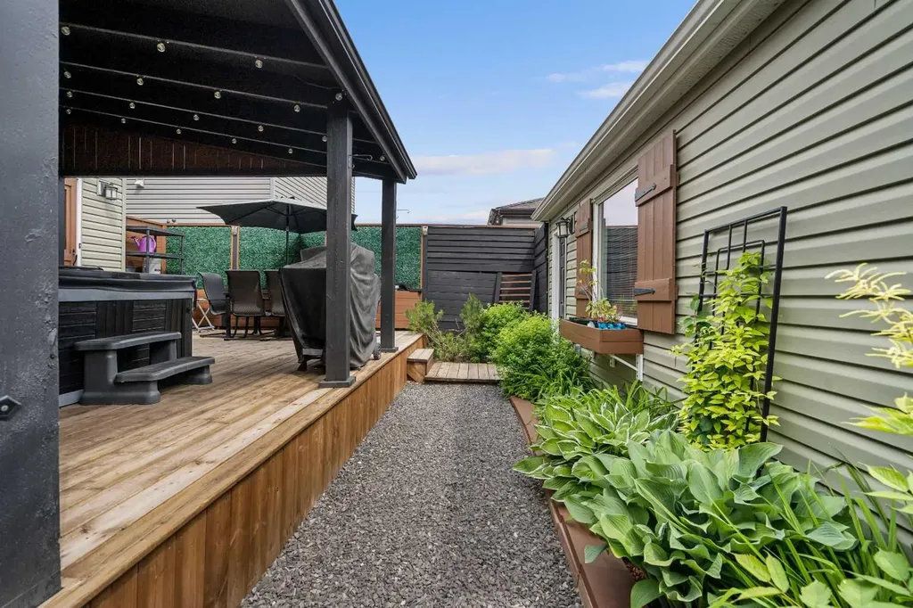 80 Legacy Crescent SE Calgary AB T2X 0W8