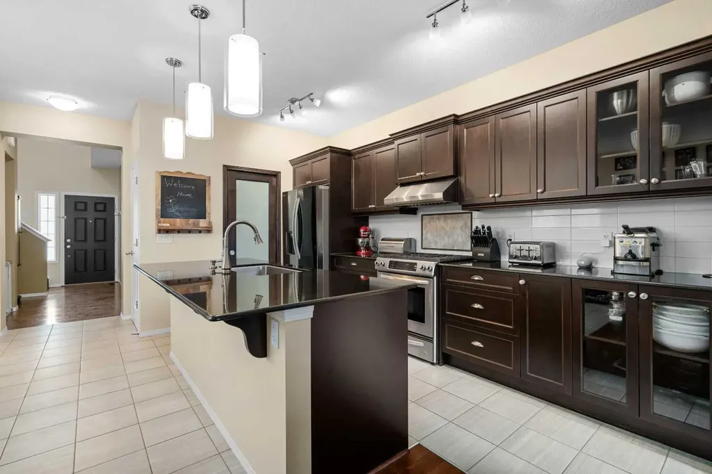 80 Legacy Crescent SE Calgary AB T2X 0W8