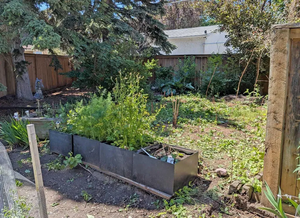 2103A 7 Street NE Calgary AB T2E 4C7
