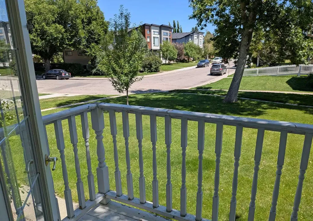 2103A 7 Street NE Calgary AB T2E 4C7