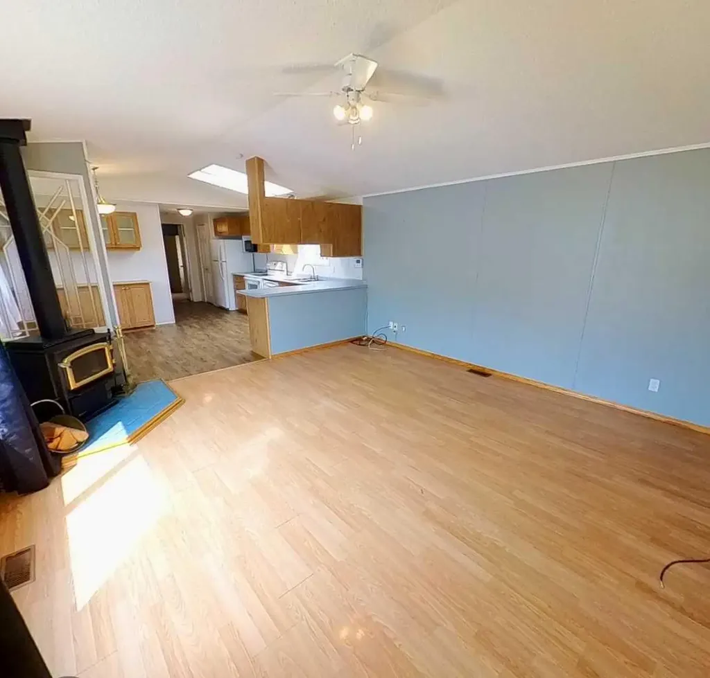 5211 55 Avenue Rocky Mountain House AB T4T 1M8