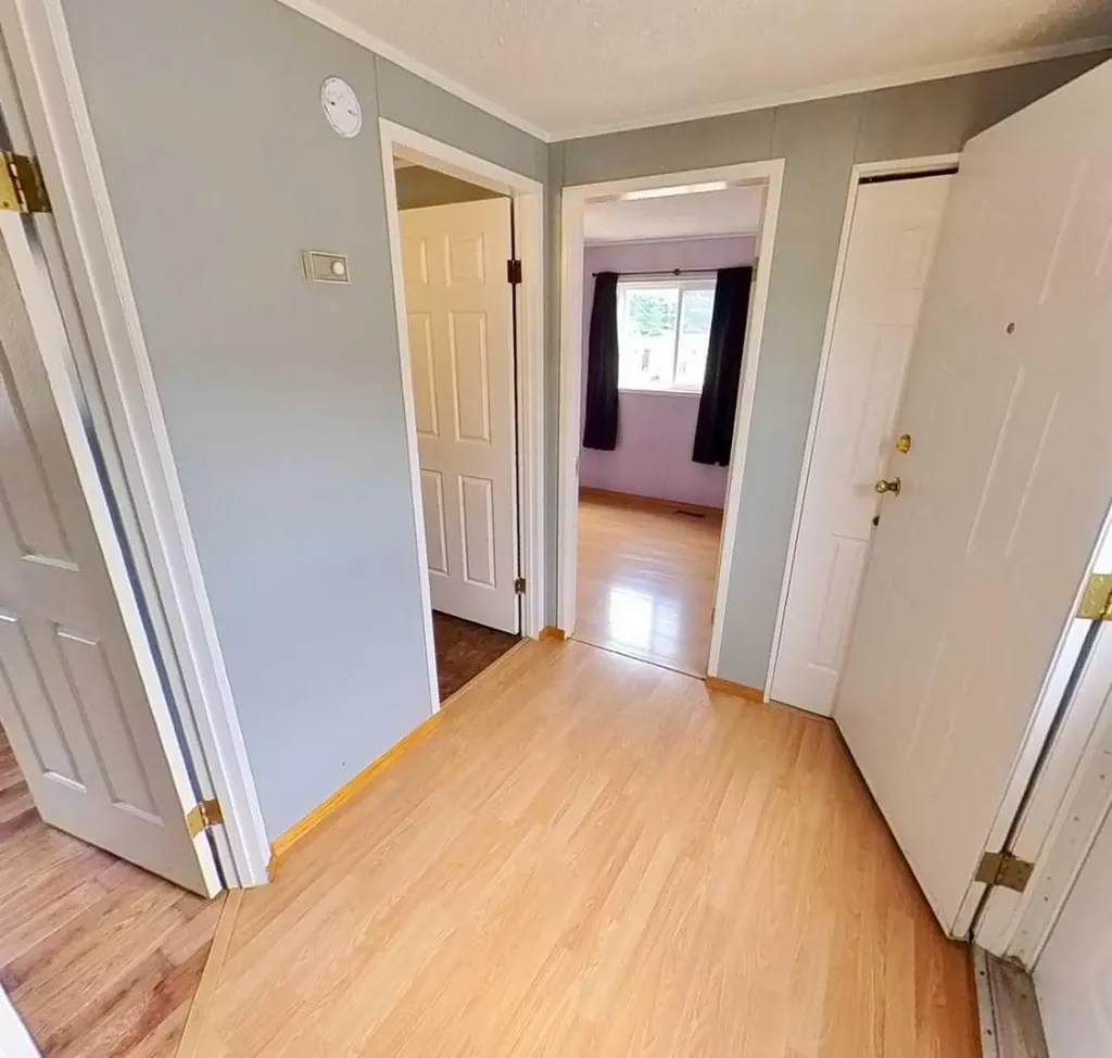 5211 55 Avenue Rocky Mountain House AB T4T 1M8