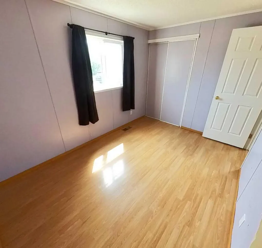 5211 55 Avenue Rocky Mountain House AB T4T 1M8