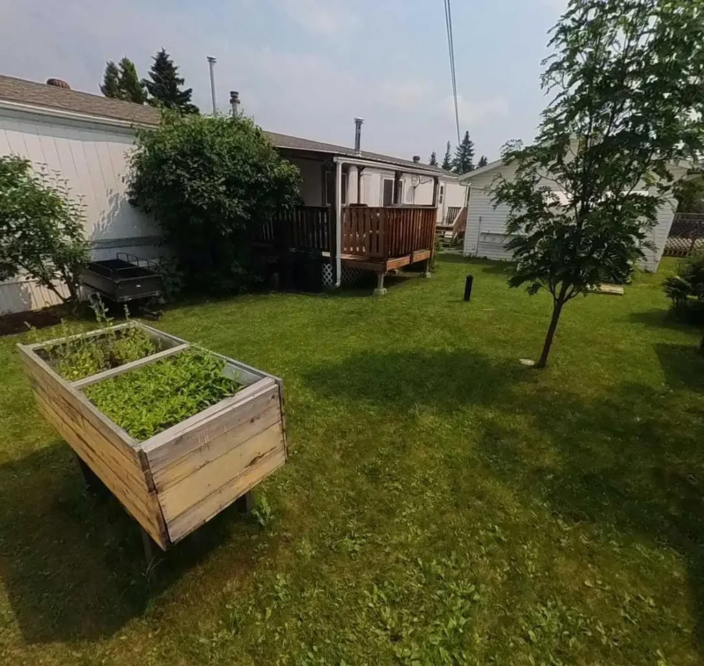5211 55 Avenue Rocky Mountain House AB T4T 1M8