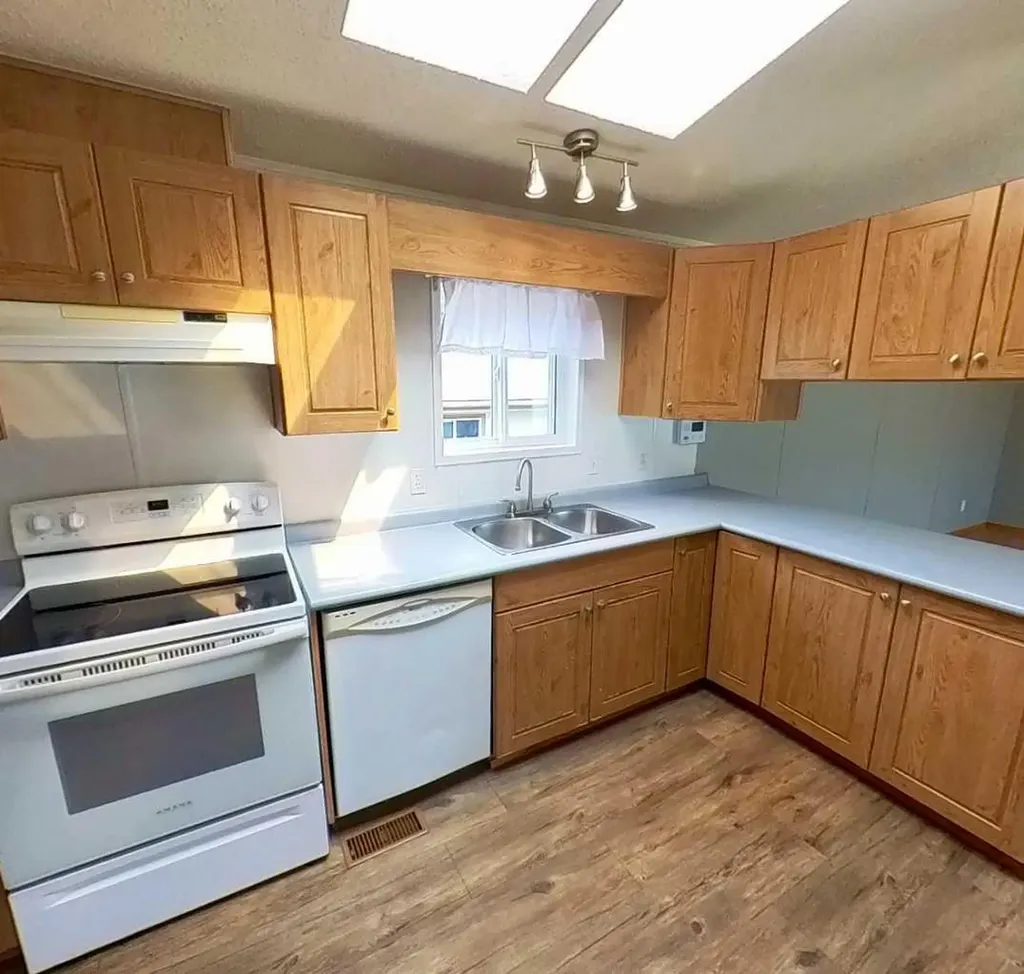 5211 55 Avenue Rocky Mountain House AB T4T 1M8
