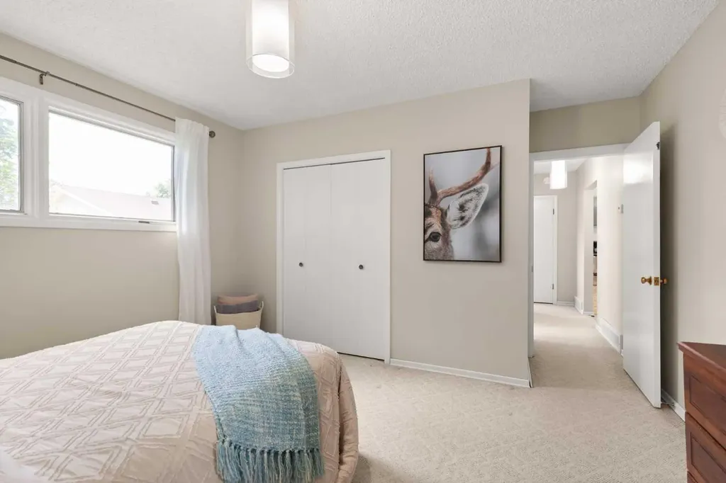 982 Stewart Drive NW Medicine Hat AB T1A7C1