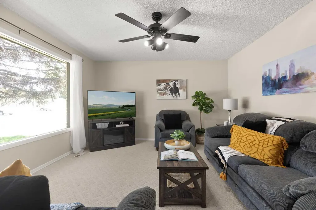 982 Stewart Drive NW Medicine Hat AB T1A7C1