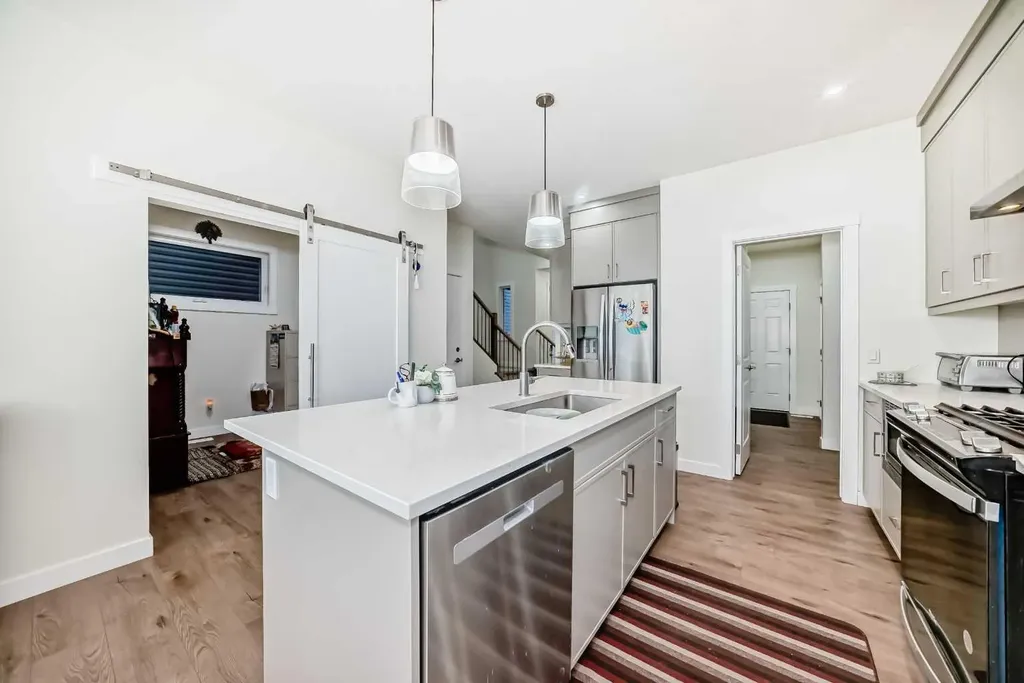 138 Silver Spruce Grove SW Calgary AB T2X5M2