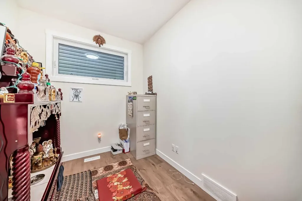 138 Silver Spruce Grove SW Calgary AB T2X5M2