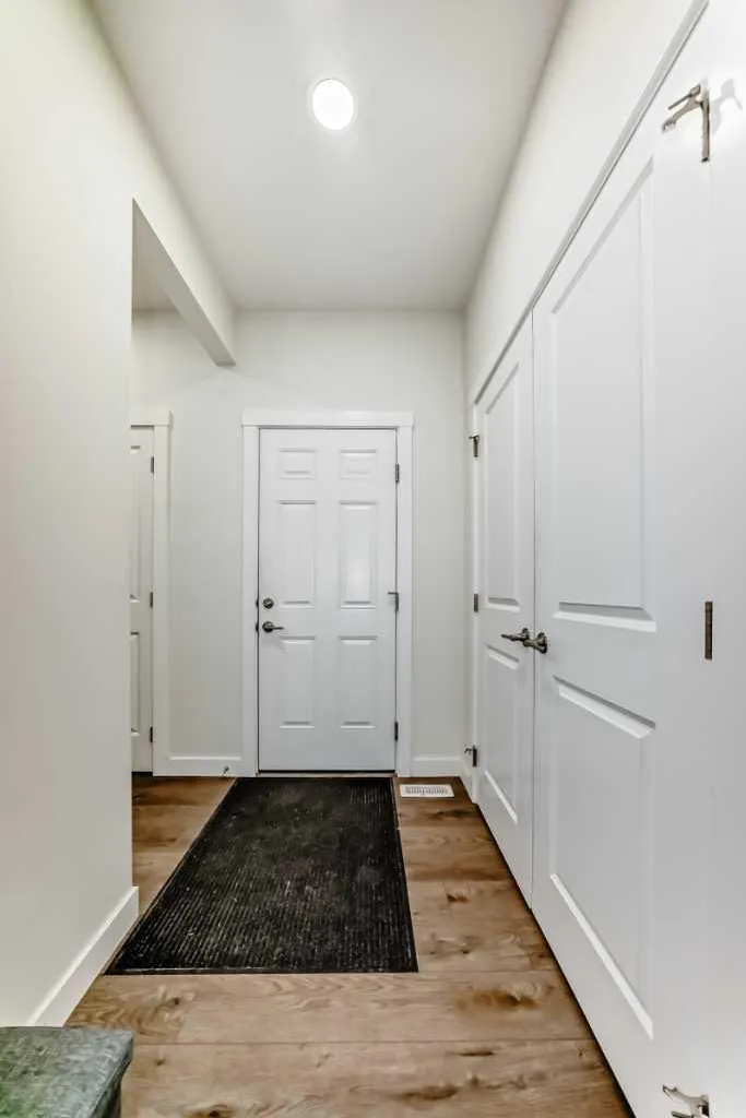 138 Silver Spruce Grove SW Calgary AB T2X5M2