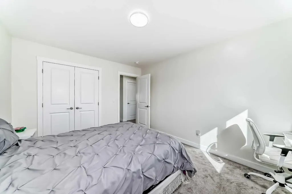 138 Silver Spruce Grove SW Calgary AB T2X5M2