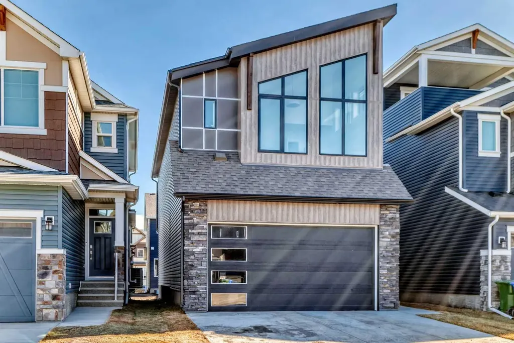 138 Silver Spruce Grove SW Calgary AB T2X5M2