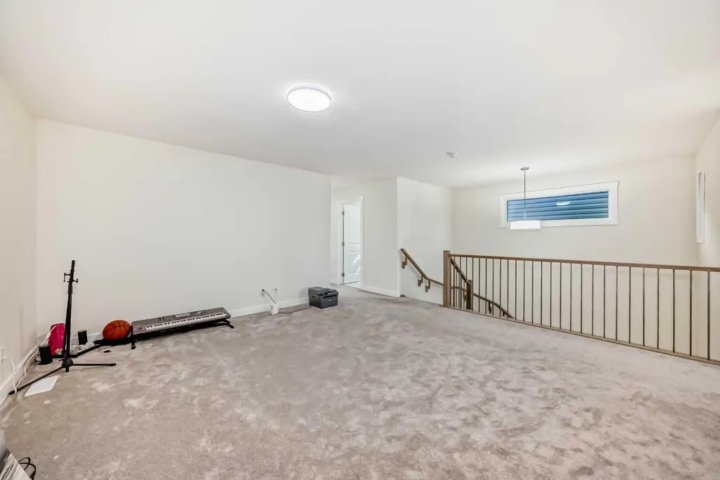 138 Silver Spruce Grove SW Calgary AB T2X5M2