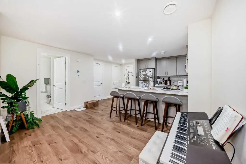 138 Silver Spruce Grove SW Calgary AB T2X5M2