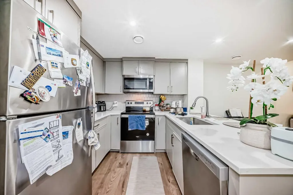 138 Silver Spruce Grove SW Calgary AB T2X5M2