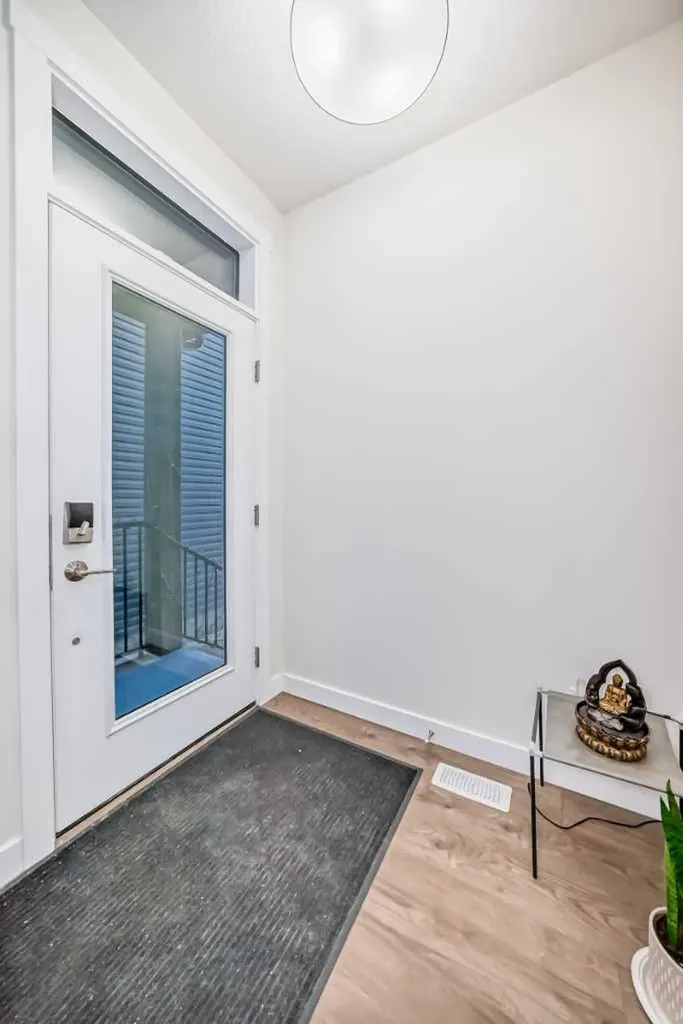 138 Silver Spruce Grove SW Calgary AB T2X5M2