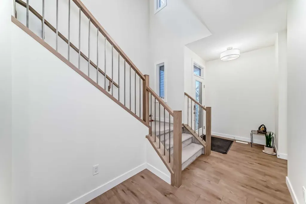 138 Silver Spruce Grove SW Calgary AB T2X5M2