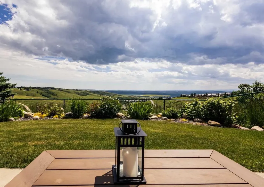 39 Glenvista Place Cochrane AB T4C2K2