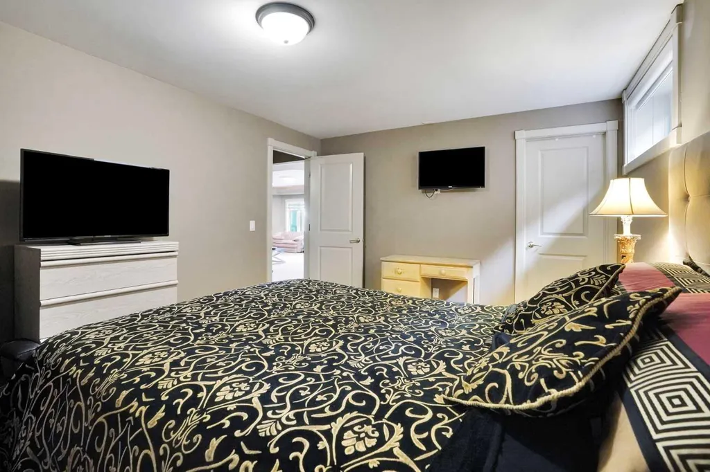 99 Arbour Vista Road NW Calgary AB T3G 5G3