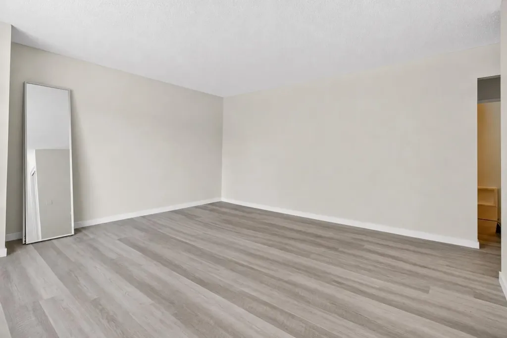 1816 Lynnover Road SE Calgary AB T2C1L3