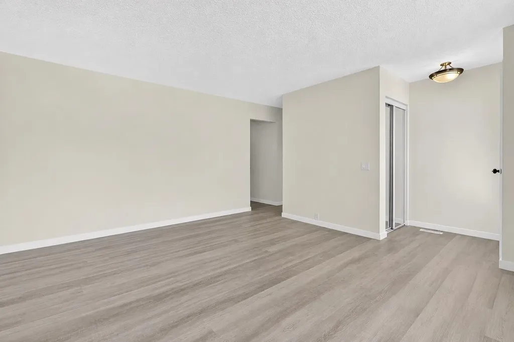 1816 Lynnover Road SE Calgary AB T2C1L3