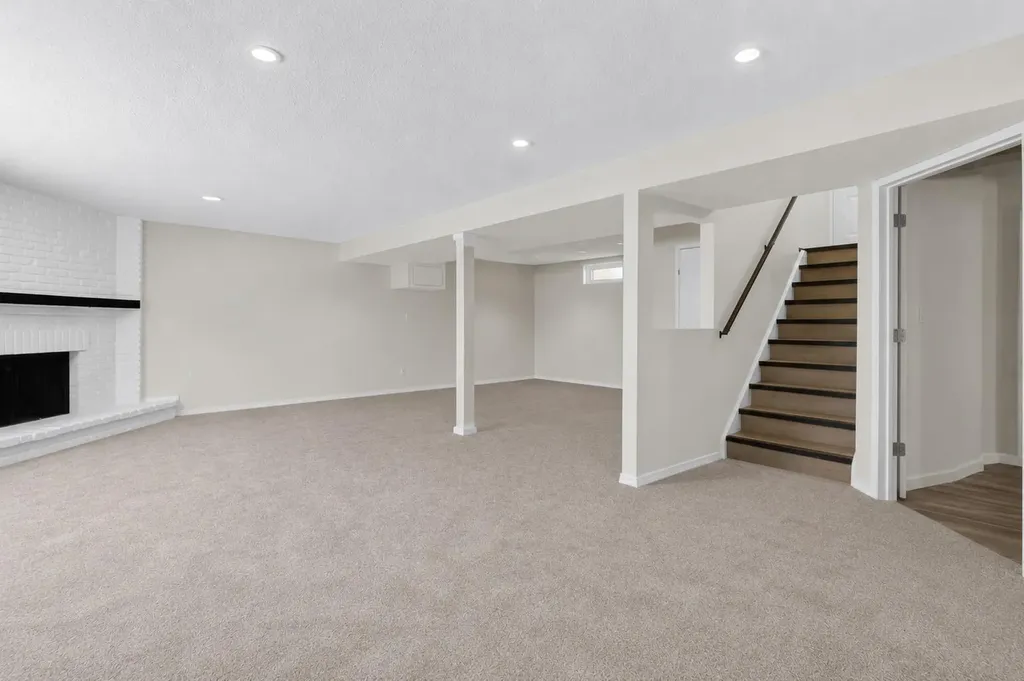 1816 Lynnover Road SE Calgary AB T2C1L3