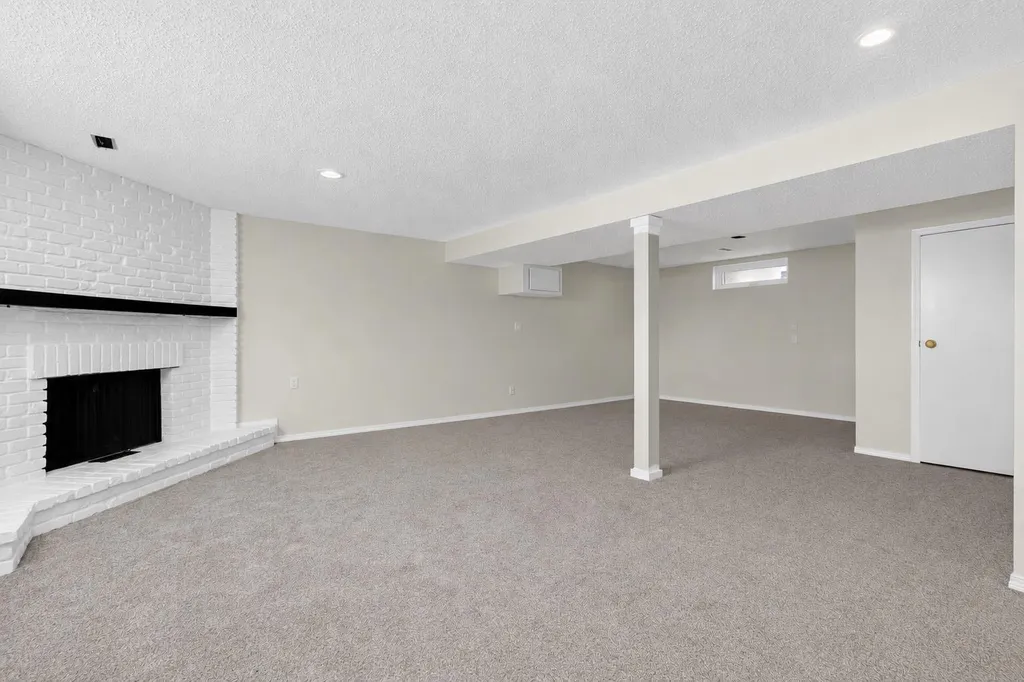 1816 Lynnover Road SE Calgary AB T2C1L3