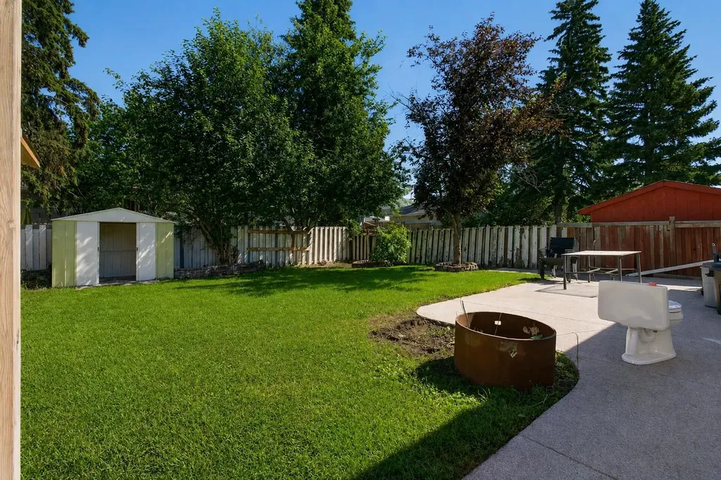 1816 Lynnover Road SE Calgary AB T2C1L3