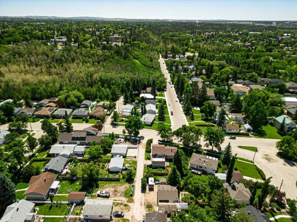 5305 44 Avenue Red Deer AB T4N 3J1