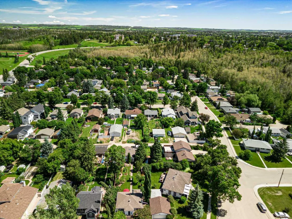 5305 44 Avenue Red Deer AB T4N 3J1