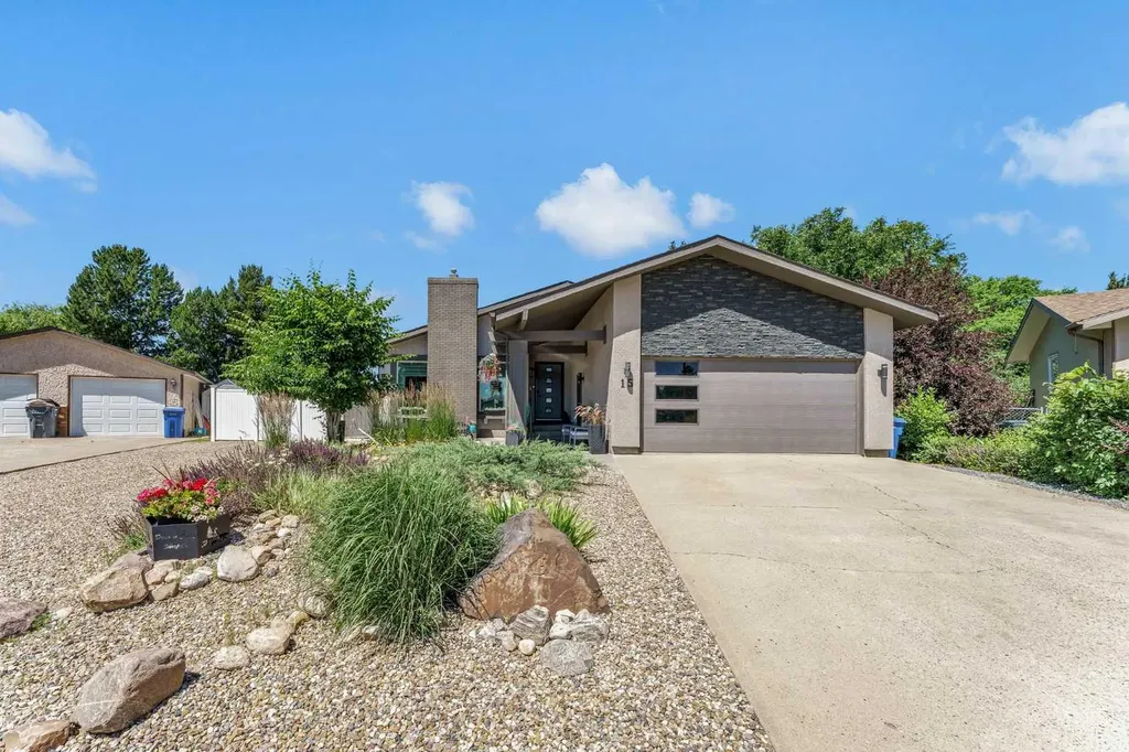15 Rossdale Way SE Medicine Hat AB T1B1X5
