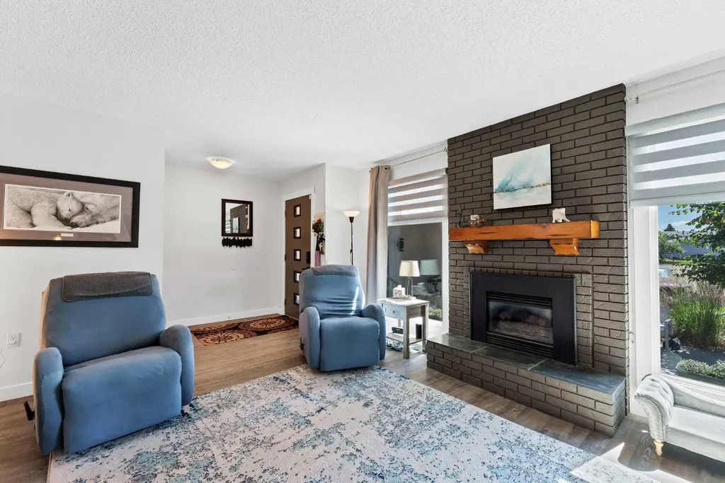 15 Rossdale Way SE Medicine Hat AB T1B1X5
