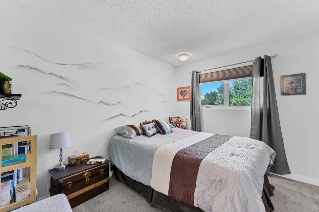 15 Rossdale Way SE Medicine Hat AB T1B1X5