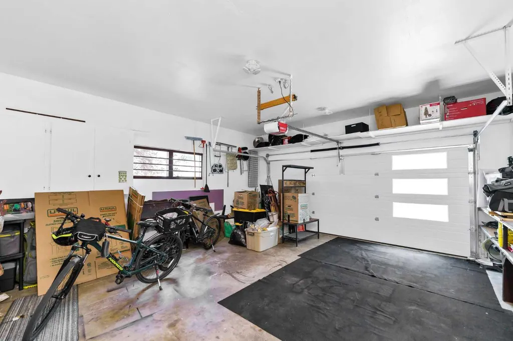 15 Rossdale Way SE Medicine Hat AB T1B1X5