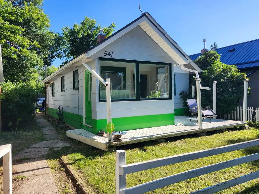 541 2 Avenue W Drumheller AB T0J0Y3