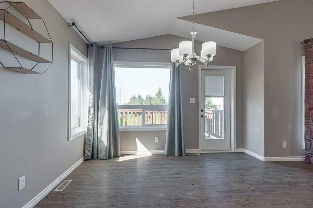 84 Windermere Close Red Deer AB T4N 2J8