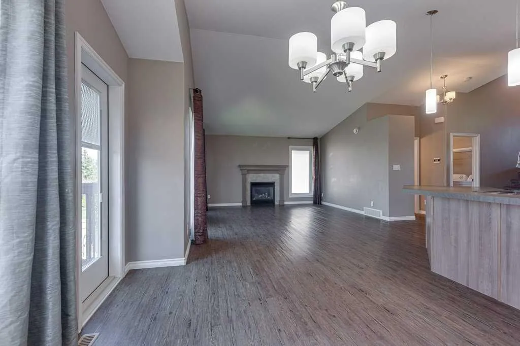 84 Windermere Close Red Deer AB T4N 2J8