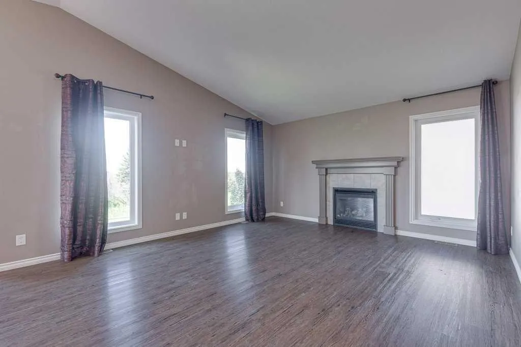 84 Windermere Close Red Deer AB T4N 2J8