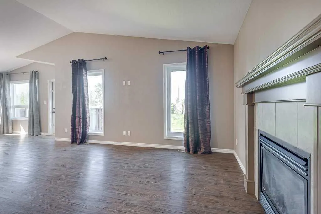 84 Windermere Close Red Deer AB T4N 2J8