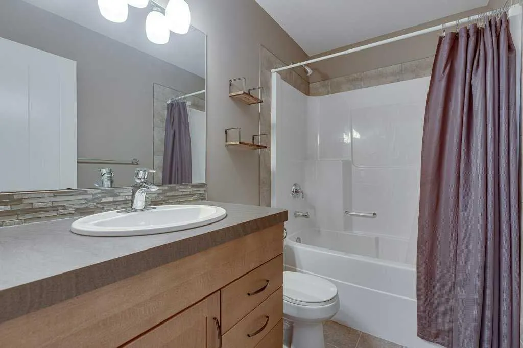 84 Windermere Close Red Deer AB T4N 2J8